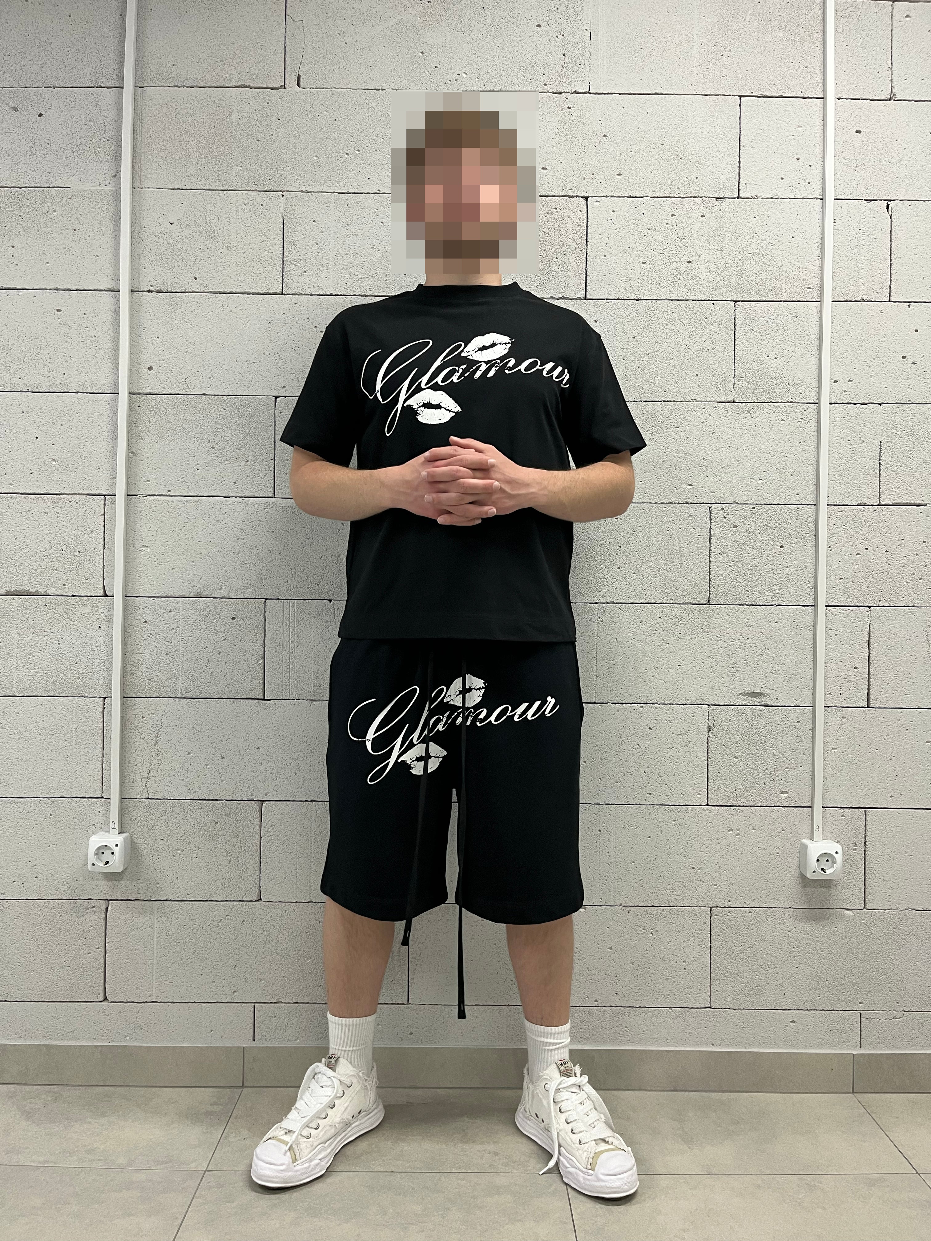 «GLAMOUR» BLACK T-SHIRT