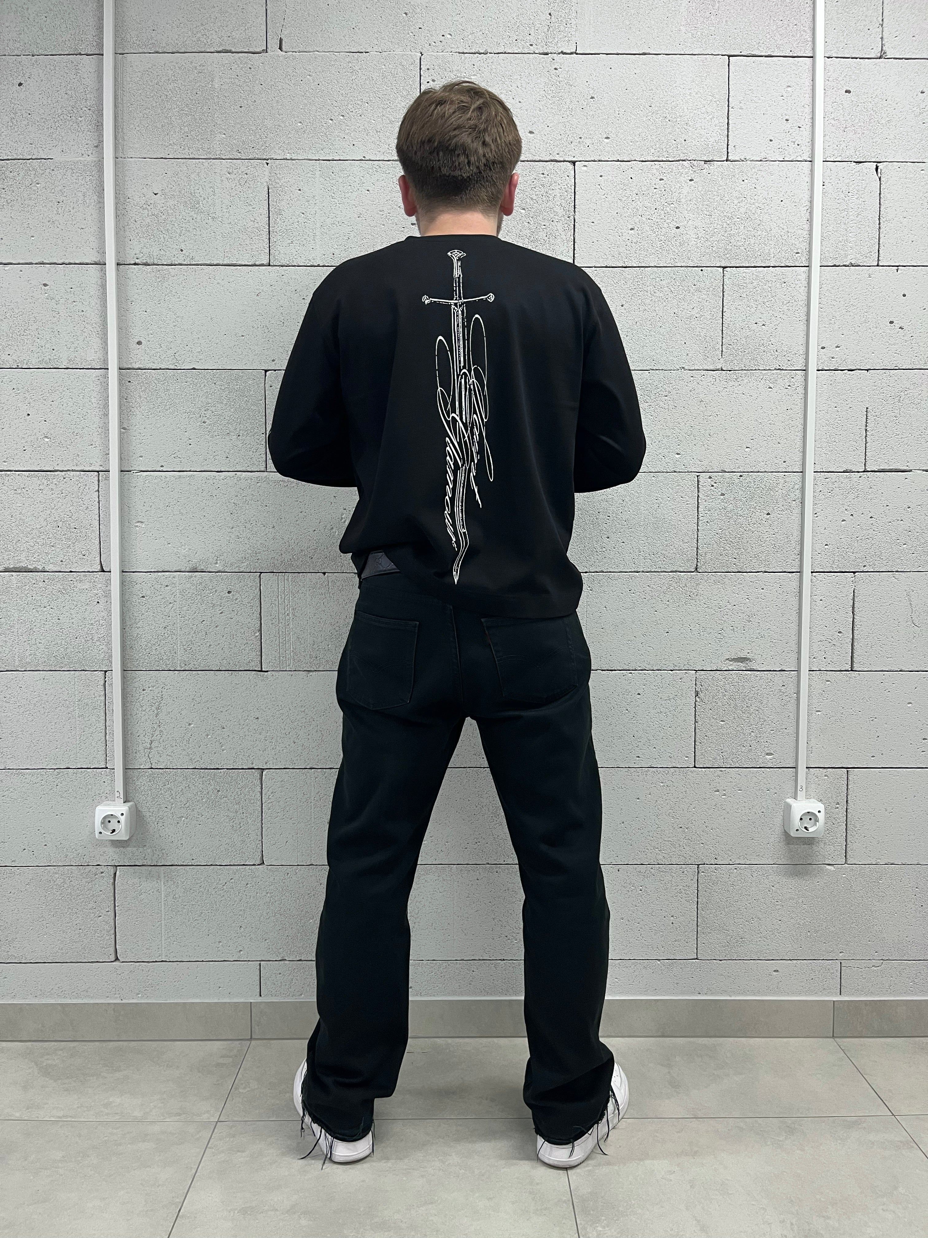 «DAGGER» BLACK LONGSLEEVE