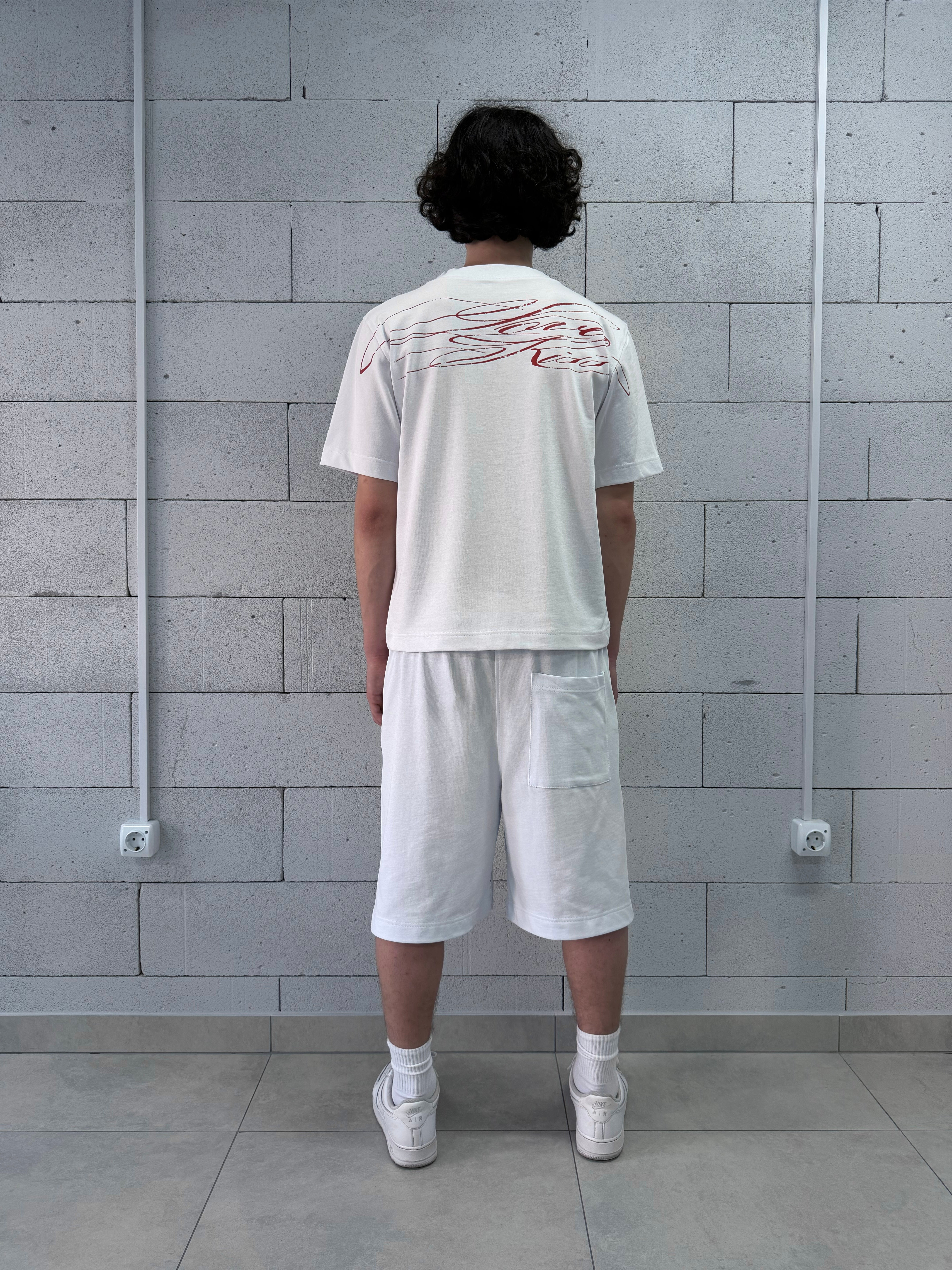 «LOVE KISS» WHITE T-SHIRT